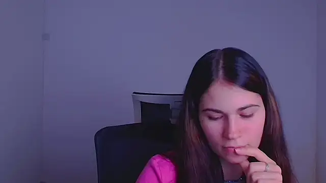 Snapshot of Loon_Amore chatting on December 4, 7:12 pm Loon Amore online show from December 4, 7:12 pm