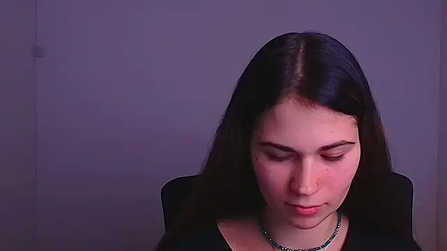 Snapshot of Loon_Amore chatting on December 7, 7:54 pm Loon Amore online show from December 7, 7:54 pm