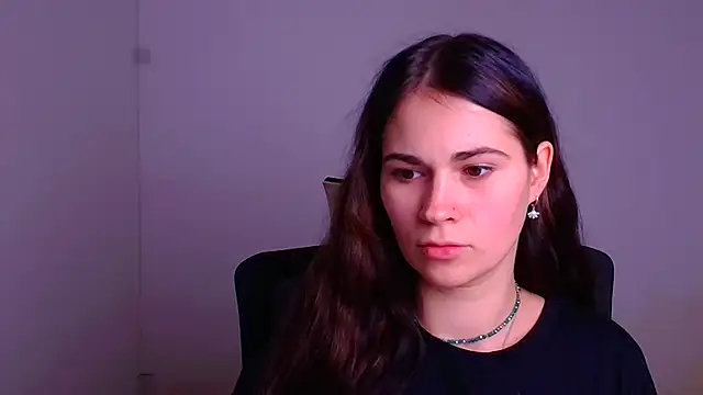 Snapshot of Loon_Amore chatting on December 19, 11:57 pm Loon Amore online show from December 19, 11:57 pm