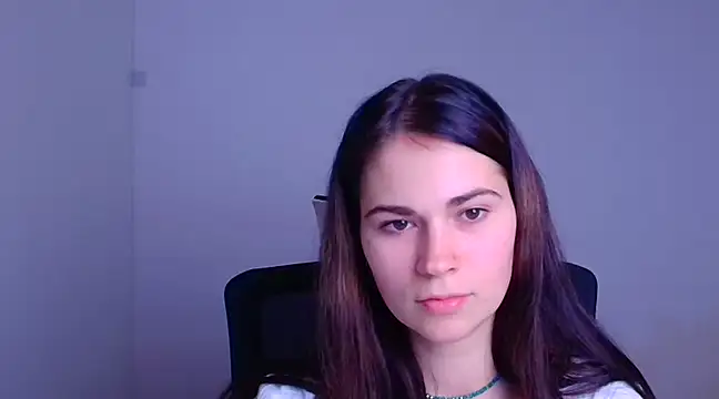 Snapshot of Loon_Amore chatting on December 20, 10:11 pm Loon Amore online show from December 20, 10:11 pm