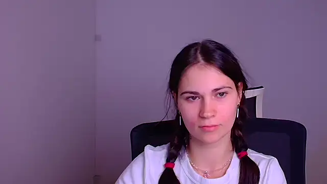 Snapshot of Loon_Amore chatting on January 9, 10:20 pm Loon Amore online show from January 9, 10:20 pm
