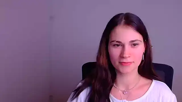 Snapshot of Loon_Amore chatting on January 12, 12:18 am Loon Amore online show from January 12, 12:18 am