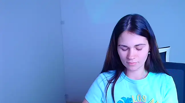 Snapshot of Loon_Amore chatting on February 8, 7:49 pm Loon Amore online show from February 8, 7:49 pm