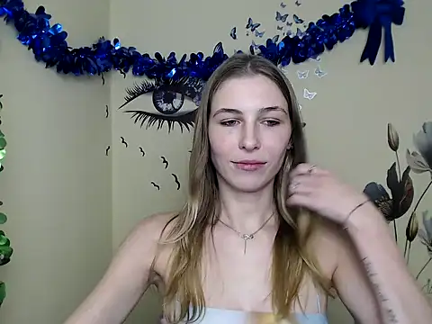 StrangerGi online show from December 25, 10:28 am