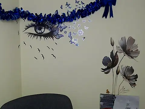 StrangerGi online show from December 27, 1:18 pm