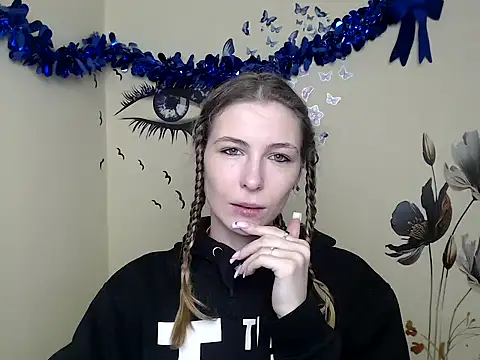 StrangerGi online show from January 16, 1:04 pm