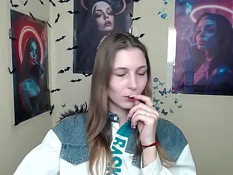 StrangerGi online show from March 7, 1:07 pm