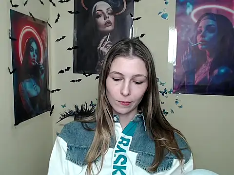 StrangerGi online show from March 7, 4:11 pm