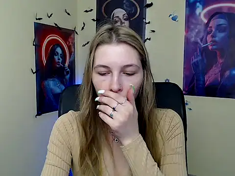 StrangerGi online show from April 25, 6:05 am