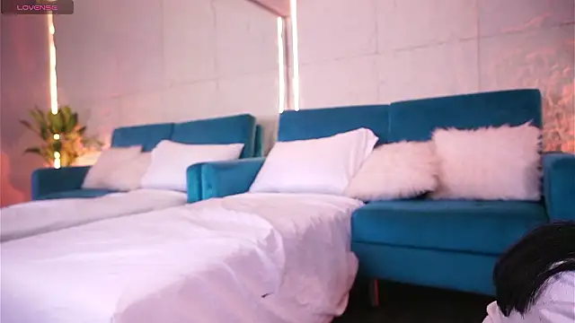 CailynBrowm online show from March 6, 4:20 am