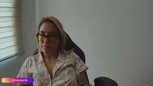 Snapshot of Isis69_ chatting on January 6, 4:21 pm Isis69 online show from January 6, 4:21 pm