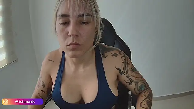 Snapshot of Isis69_ chatting on February 4, 3:29 pm Isis69 online show from February 4, 3:29 pm