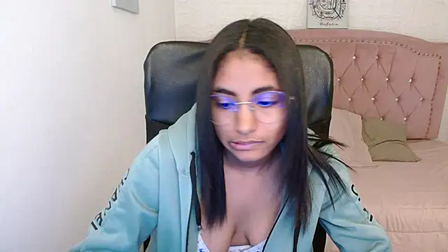 shaneelle online show from March 11, 6:10 am