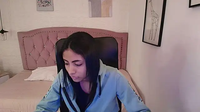 shaneelle online show from November 17, 3:12 am