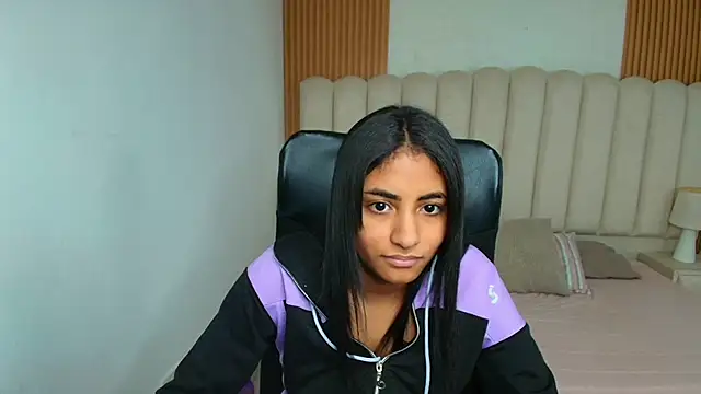 shaneelle online show from February 20, 6:26 am