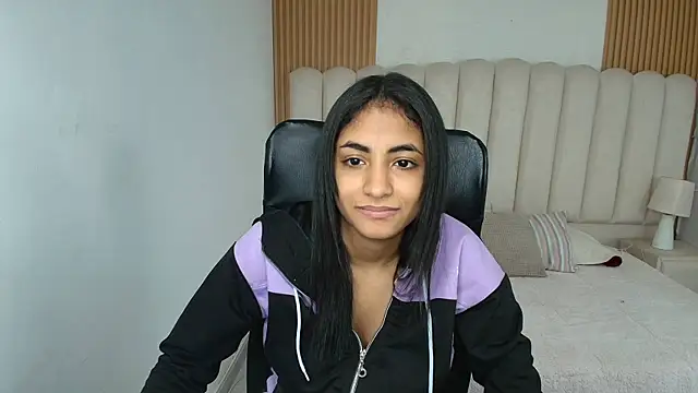 shaneelle online show from April 2, 3:04 am