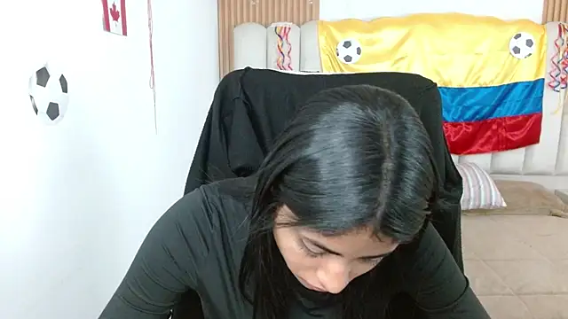 shaneelle online show from June 30, 12:06 pm