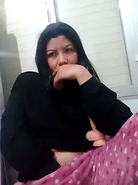 Snapshot of katymojadit chatting on December 29, 7:43 pm katymojadit online show from December 29, 7:43 pm