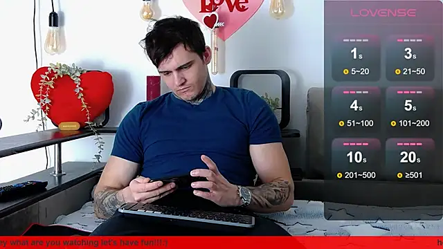 Snapshot of CarterCole chatting on February 17, 7:26 am CarterCole online show from February 17, 7:26 am