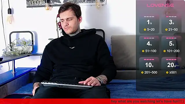 Snapshot of CarterCole chatting on March 2, 7:43 am CarterCole online show from March 2, 7:43 am