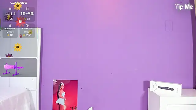 Snapshot of SunnyPage chatting on February 8, 9:15 pm SunnyPage online show from February 8, 9:15 pm