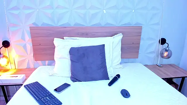 Stacey white  online show from November 1, 8:22 pm