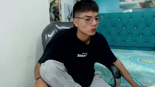 Snapshot of Noha_scott chatting on January 8, 11:19 pm Noha scott online show from January 8, 11:19 pm