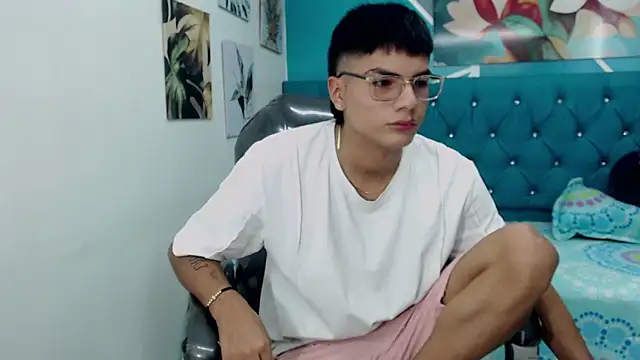 Snapshot of Noha_scott chatting on February 8, 10:51 pm Noha scott online show from February 8, 10:51 pm