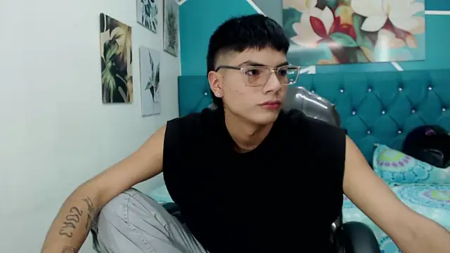 Snapshot of Noha_scott chatting on February 16, 10:32 pm Noha scott online show from February 16, 10:32 pm