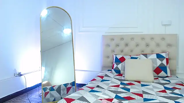 lola red95 online show from December 18, 10:54 am