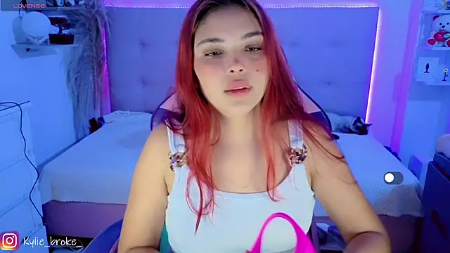 Kylie brokee online show from March 5, 9:11 pm