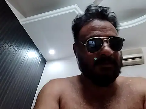 Snapshot of EthicalNight8 chatting on December 13, 7:53 pm EthicalNight8 online show from December 13, 7:53 pm