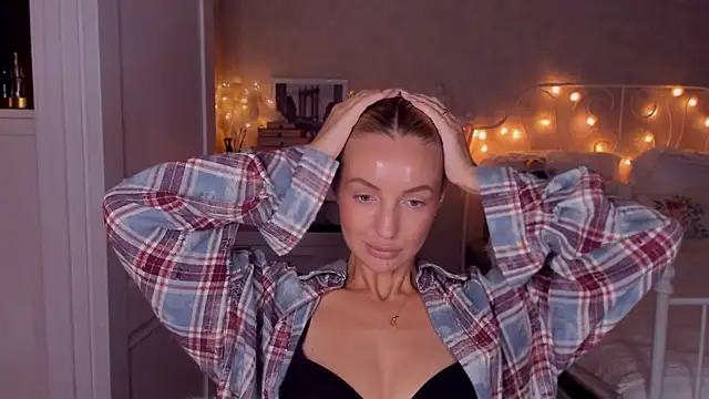 aestetick online show from October 11, 3:43 pm