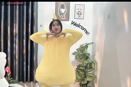  Aimy  online show from February 25, 6:31 pm