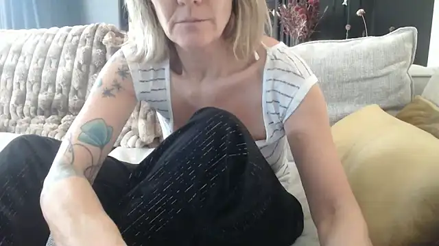 godinflower online show from November 7, 1:00 pm