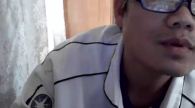 Snapshot of findagirlfriend chatting on February 22, 12:49 am findagirlfriend online show from February 22, 12:49 am