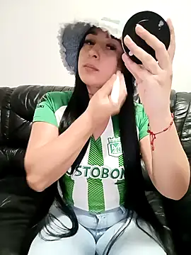 Juanamd1 online show from December 18, 8:53 am