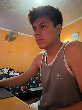 diegotorresd2312 online show from February 8, 7:34 am