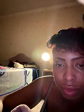 nolotymfcXo online show from November 17, 6:35 pm