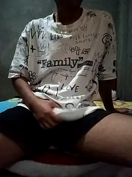 Thiago 46 online show from April 27, 10:19 pm