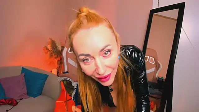 Snapshot of Lakshmi_lotus chatting on February 11, 11:44 pm Lakshmi lotus online show from February 11, 11:44 pm