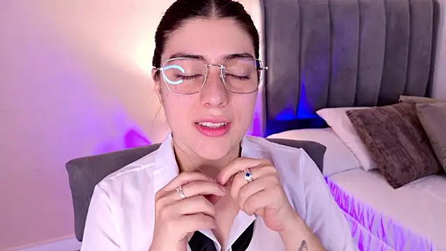 dakotaa   online show from March 10, 7:41 pm