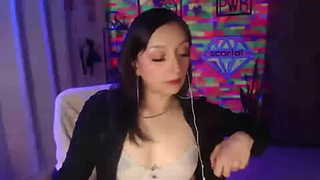 Snapshot of ScarlatSultry chatting on June 6, 3:33 am ScarlatSultry online show from June 6, 3:33 am