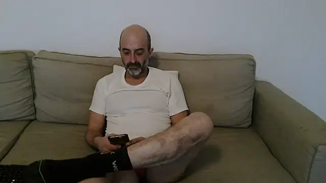 Snapshot of newsimo74 chatting on February 9, 4:07 pm newsimo74 online show from February 9, 4:07 pm