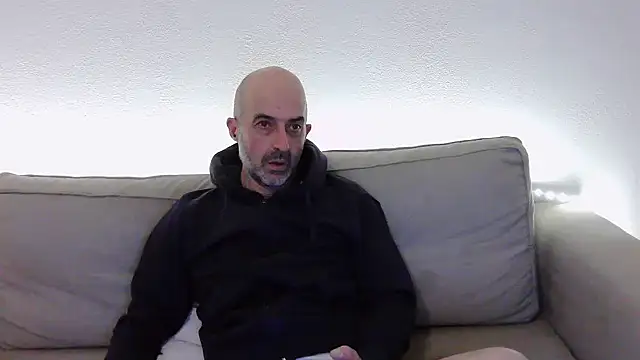 Snapshot of newsimo74 chatting on February 16, 5:04 am newsimo74 online show from February 16, 5:04 am