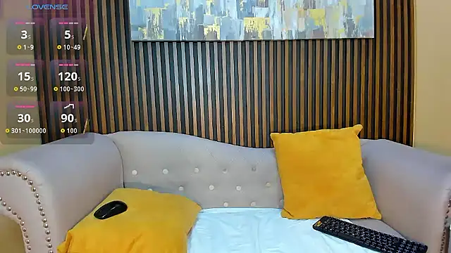 Nahiajhonson  online show from October 24, 1:07 pm