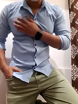 Snapshot of Guyinshortss chatting on September 24, 7:50 pm Guyinshortss online show from September 24, 7:50 pm