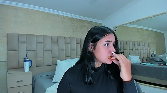 Snapshot of EmmaTorres_ chatting on January 24, 12:09 am EmmaTorres online show from January 24, 12:09 am