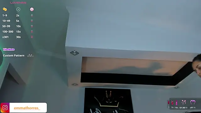 Snapshot of EmmaTorres_ chatting on February 20, 2:40 am EmmaTorres online show from February 20, 2:40 am