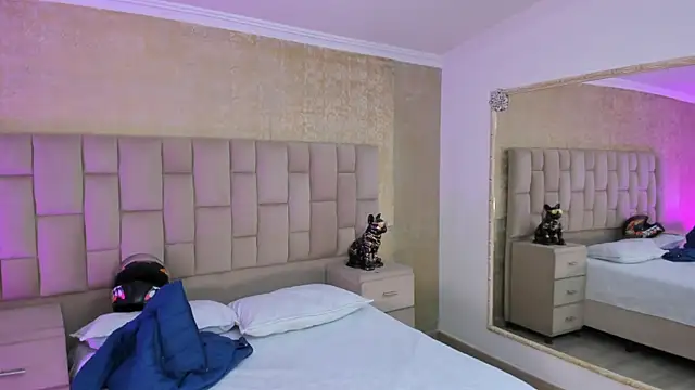 Snapshot of EmmaTorres_ chatting on March 22, 9:42 pm EmmaTorres online show from March 22, 9:42 pm